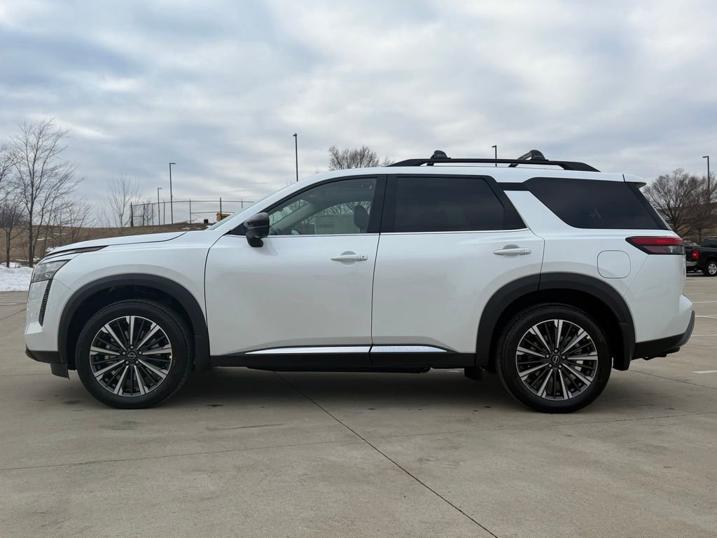 New 2026 Nissan Pathfinder SL image 7