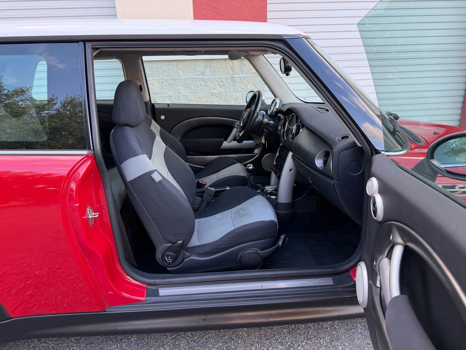 Used 2005 MINI Cooper S image 17
