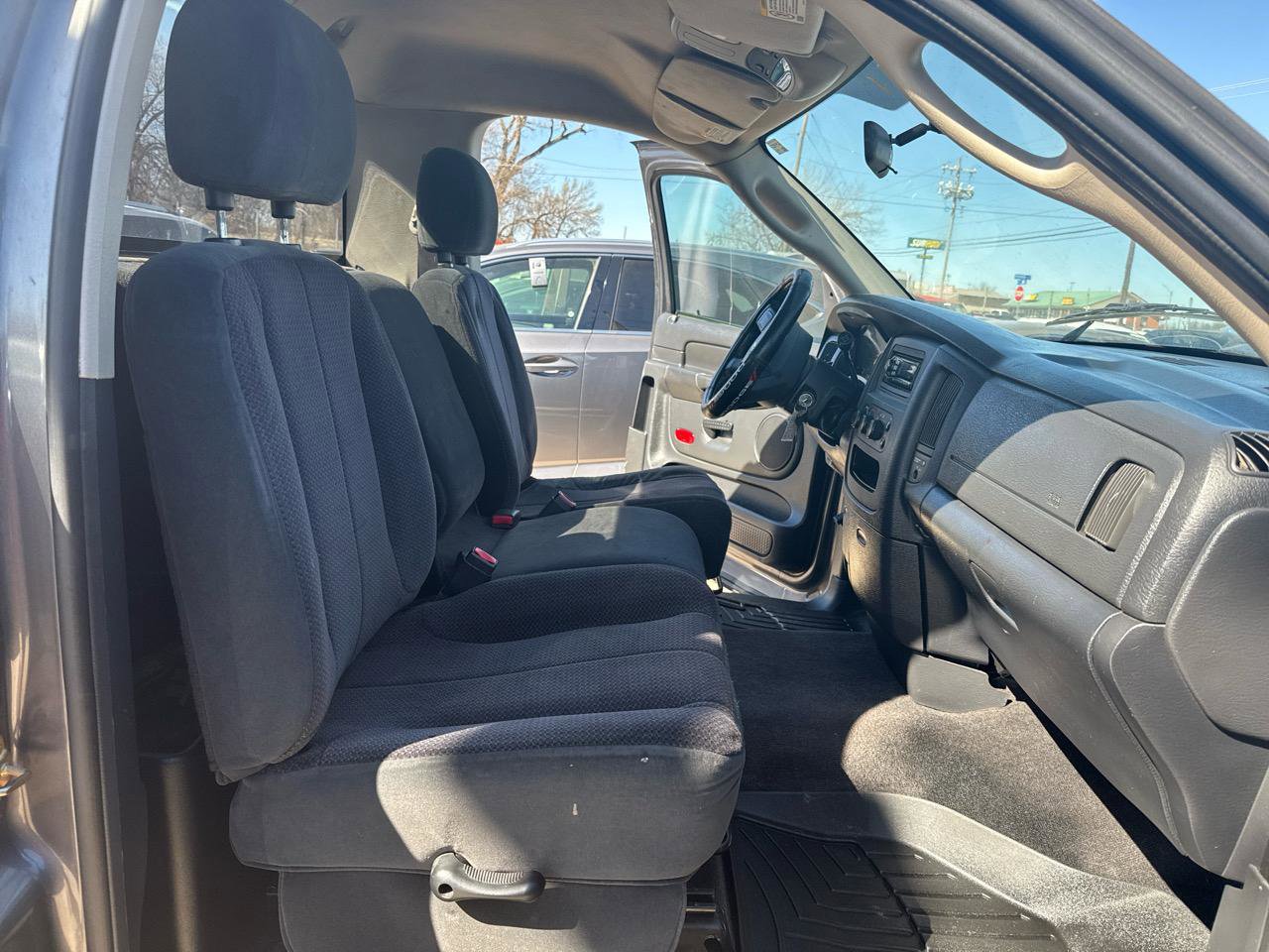 Used 2004 Dodge Ram 1500 Truck SLT image 26