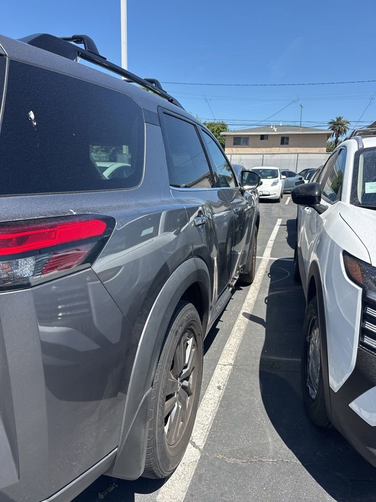 Certified 2022 Nissan Pathfinder SV FWD image 5