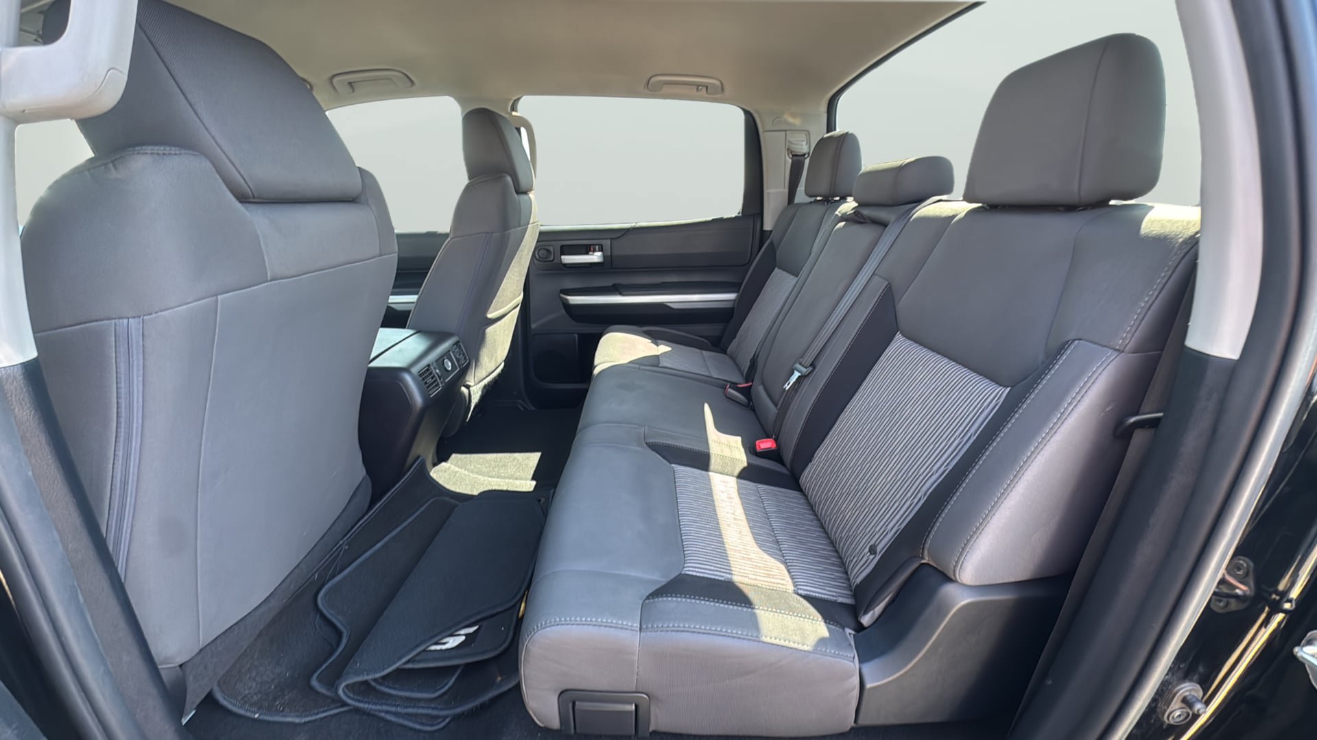 Used 2015 Toyota Tundra SR5 w/ SR5 Upgrade Package RWD image 33
