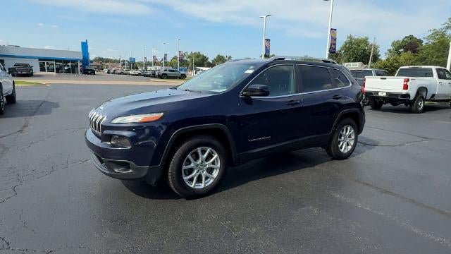Used 2016 Jeep Cherokee Latitude AWD/4WD image 4