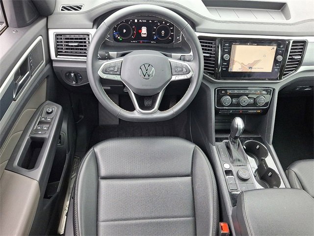 Used 2022 Volkswagen Atlas Cross Sport SEL image 2