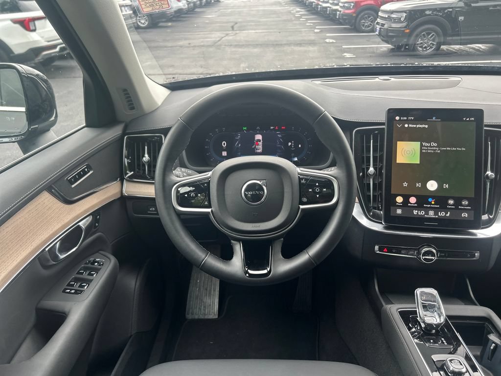 Used 2025 Volvo XC90 B5 Plus AWD/4WD image 16