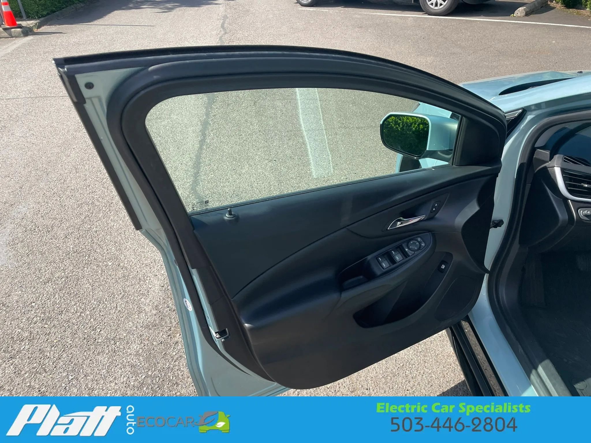 Used 2018 Chevrolet Volt LT w/ Comfort Package FWD image 20