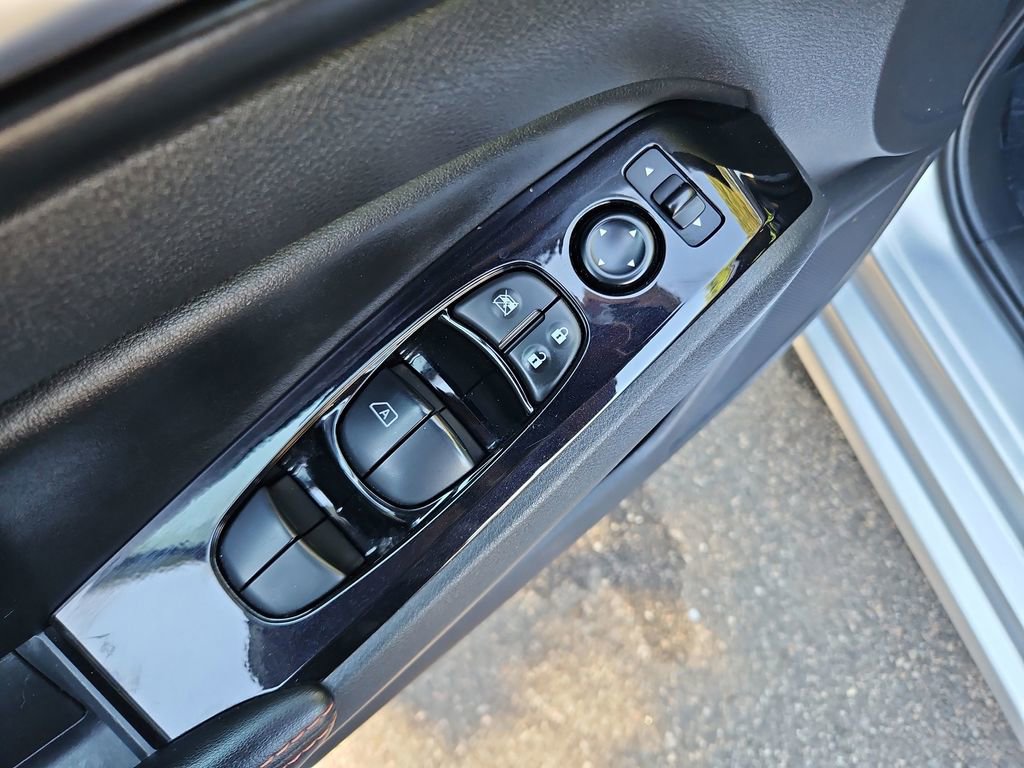 Used 2024 Nissan Altima 2.5 SR FWD image 25