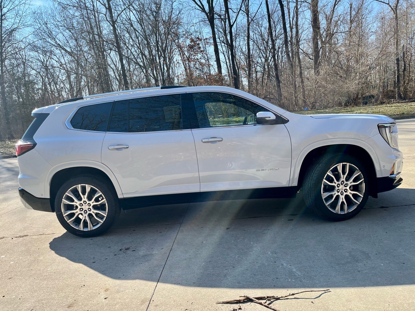 New 2026 GMC Acadia Denali w/ Super Cruise Package image 4