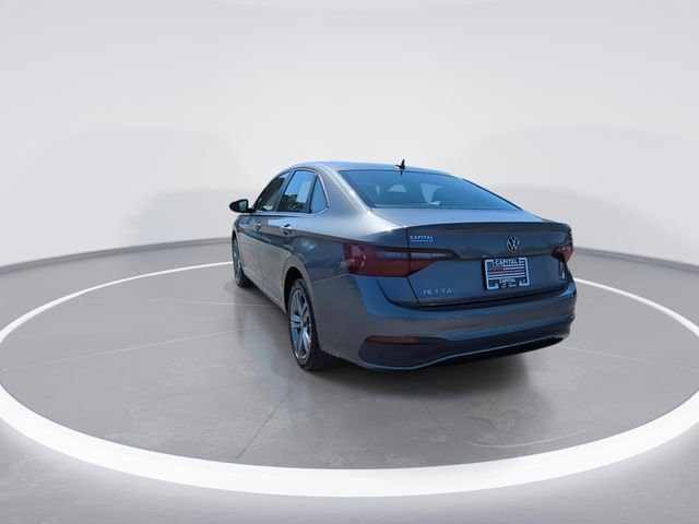Used 2024 Volkswagen Jetta SE image 6