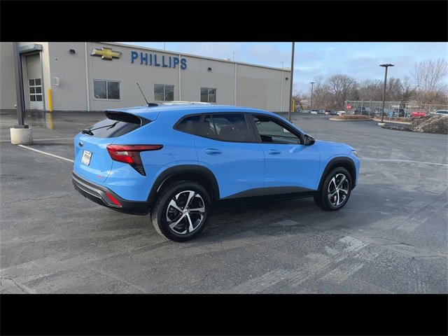 Used 2024 Chevrolet Trax RS w/ Driver Confidence Package image 8