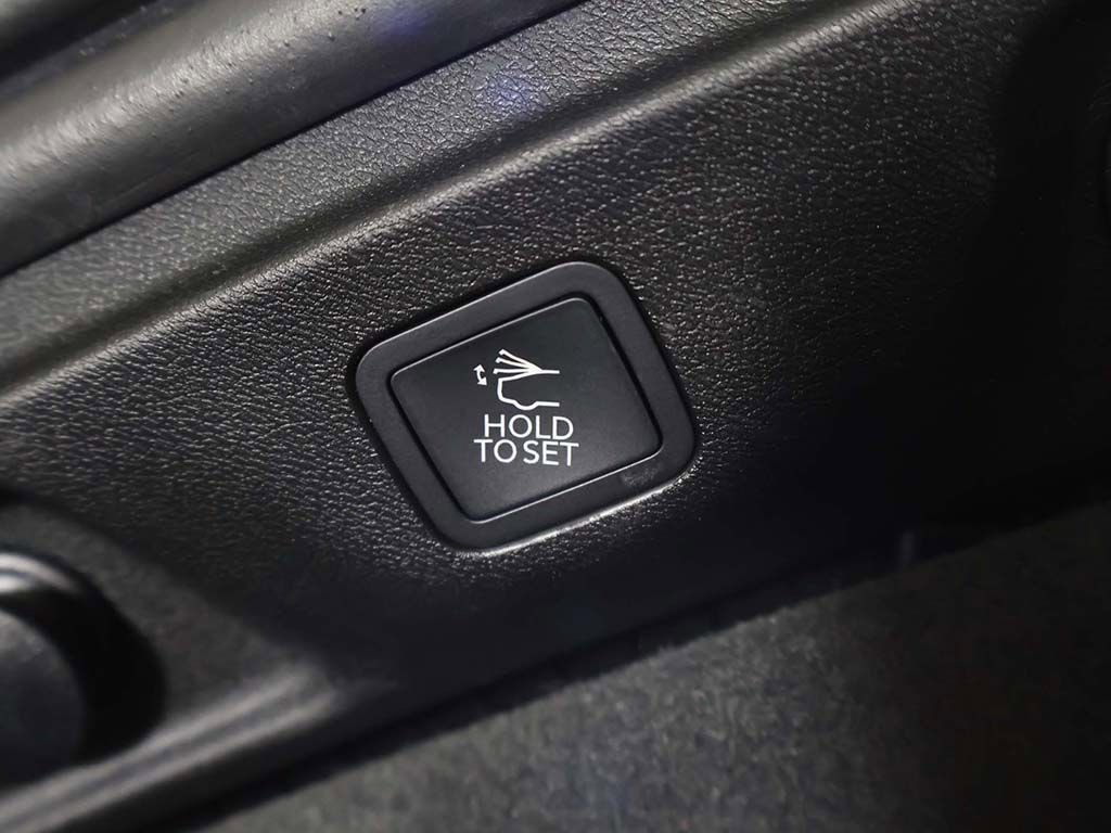 Used 2024 Dodge Charger R/T w/ Plus Group image 21
