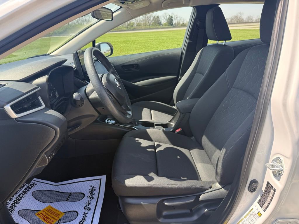 Used 2025 Toyota Corolla LE image 27