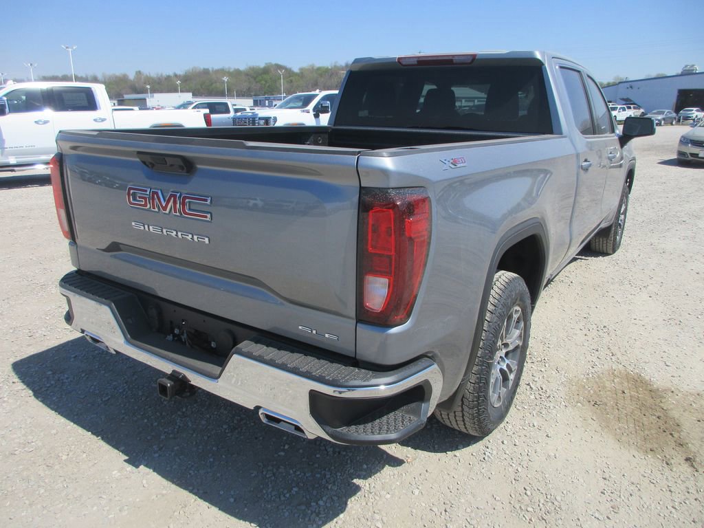 New 2026 GMC Sierra 1500 SLE image 4