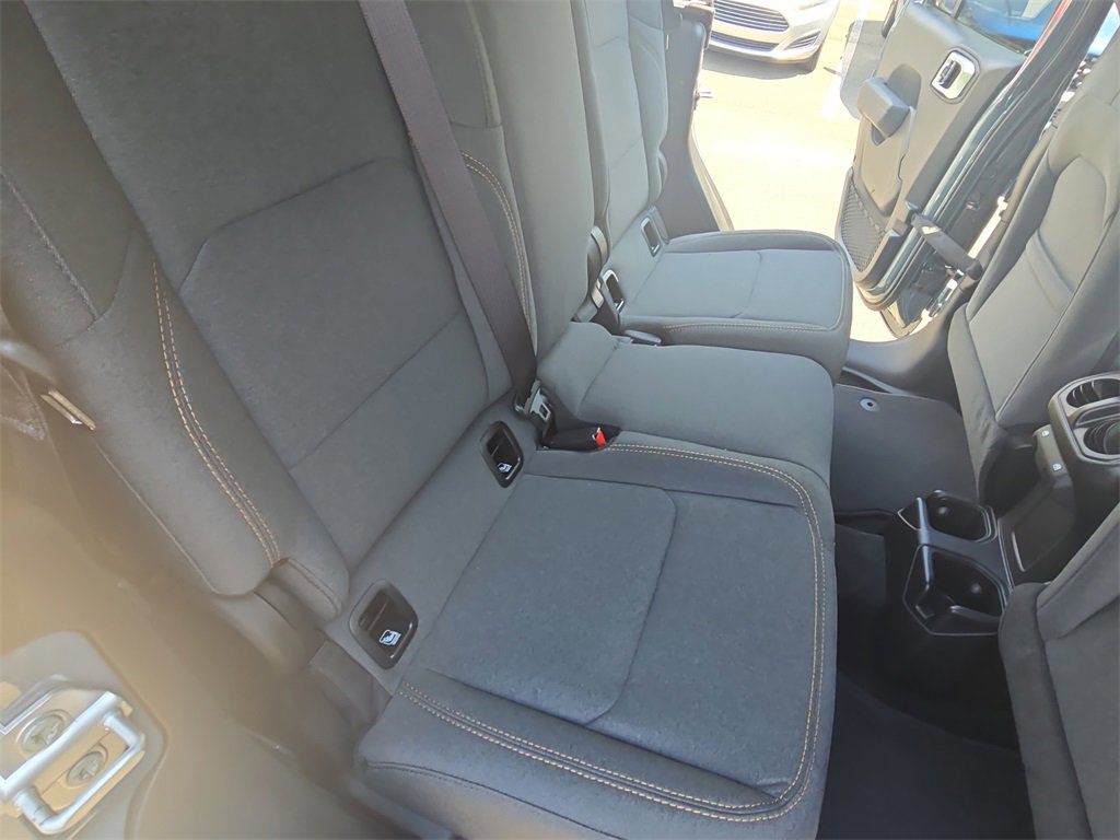 New 2025 Jeep Gladiator Sport image 11