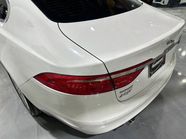 Used 2017 Jaguar XF Prestige AWD/4WD image 21