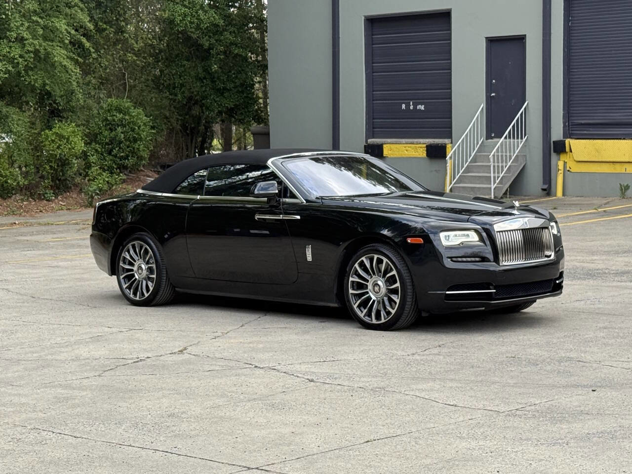 Used 2018 Rolls-Royce Dawn image 9