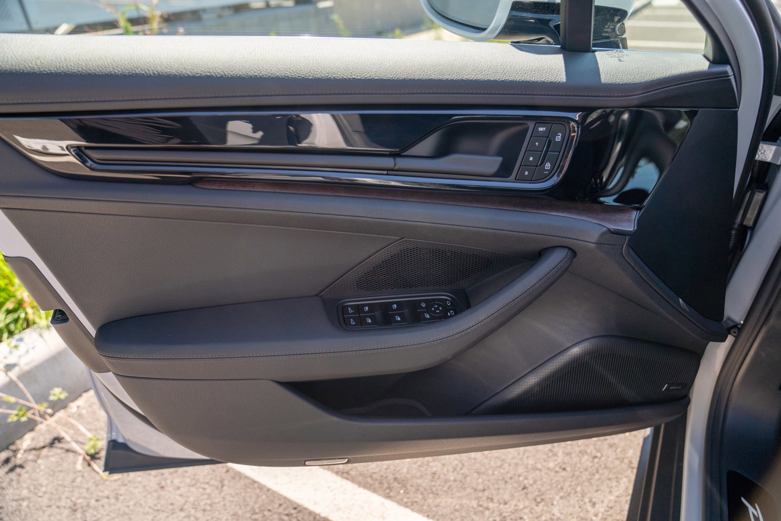 Certified 2025 Porsche Panamera 4 AWD/4WD image 10
