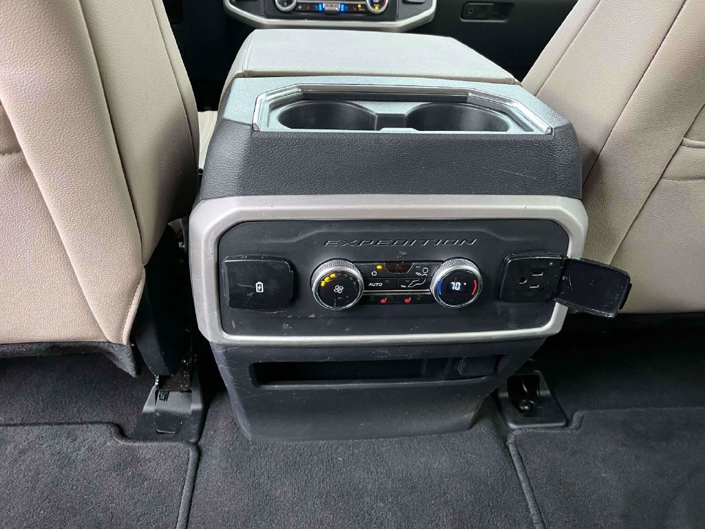 Used 2024 Ford Expedition Max Limited RWD image 4