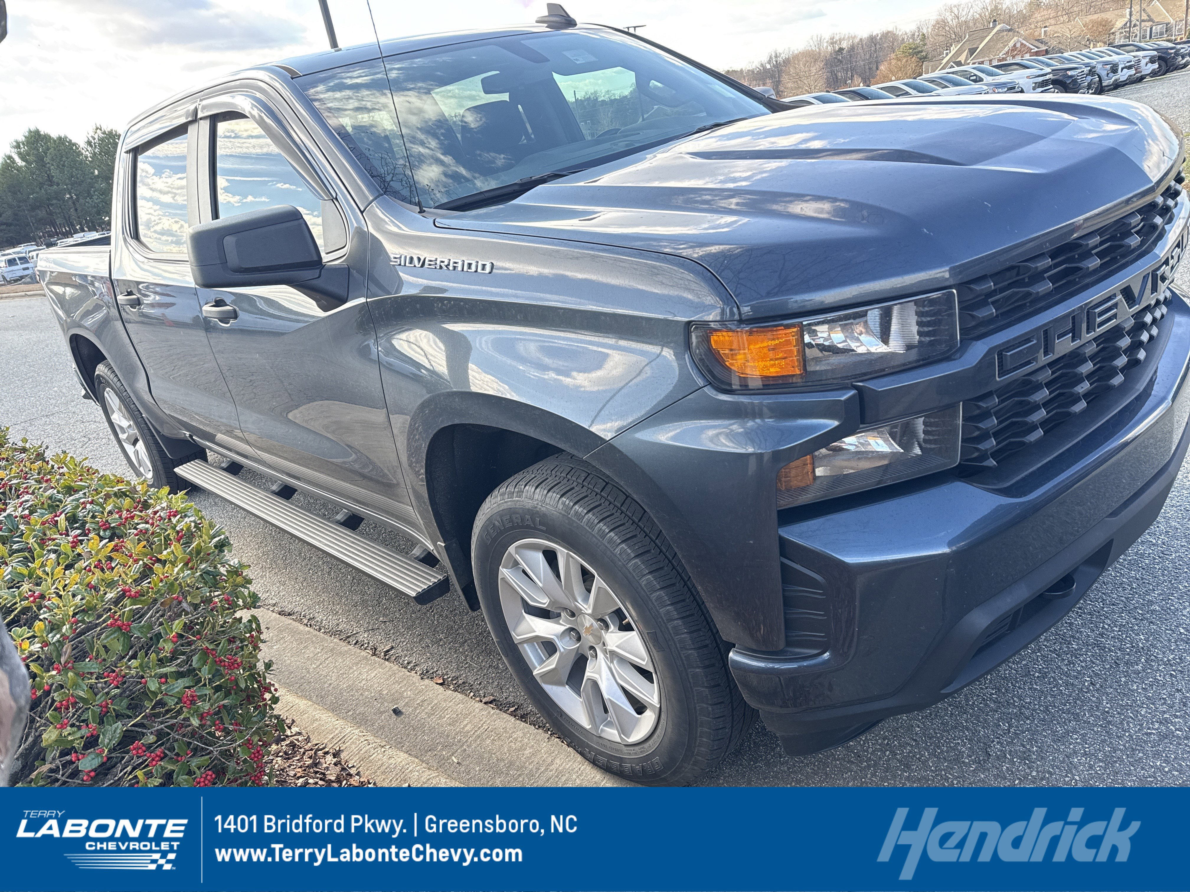 Certified 2021 Chevrolet Silverado 1500 Custom image 1