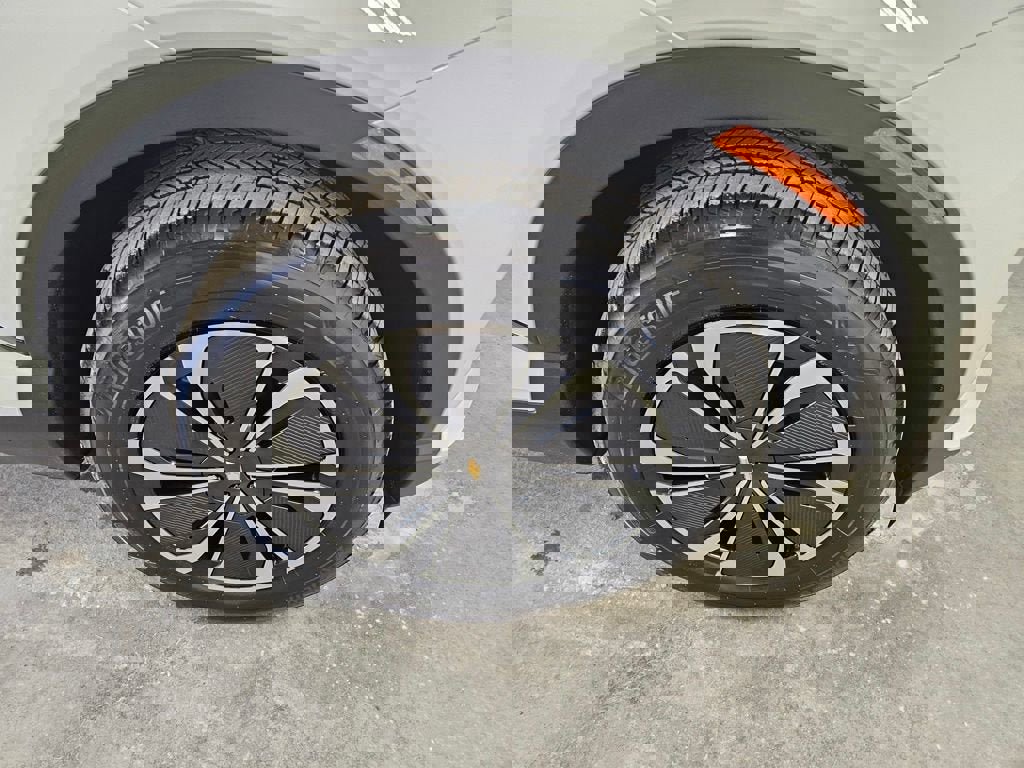 New 2025 Chevrolet Blazer EV LT image 9