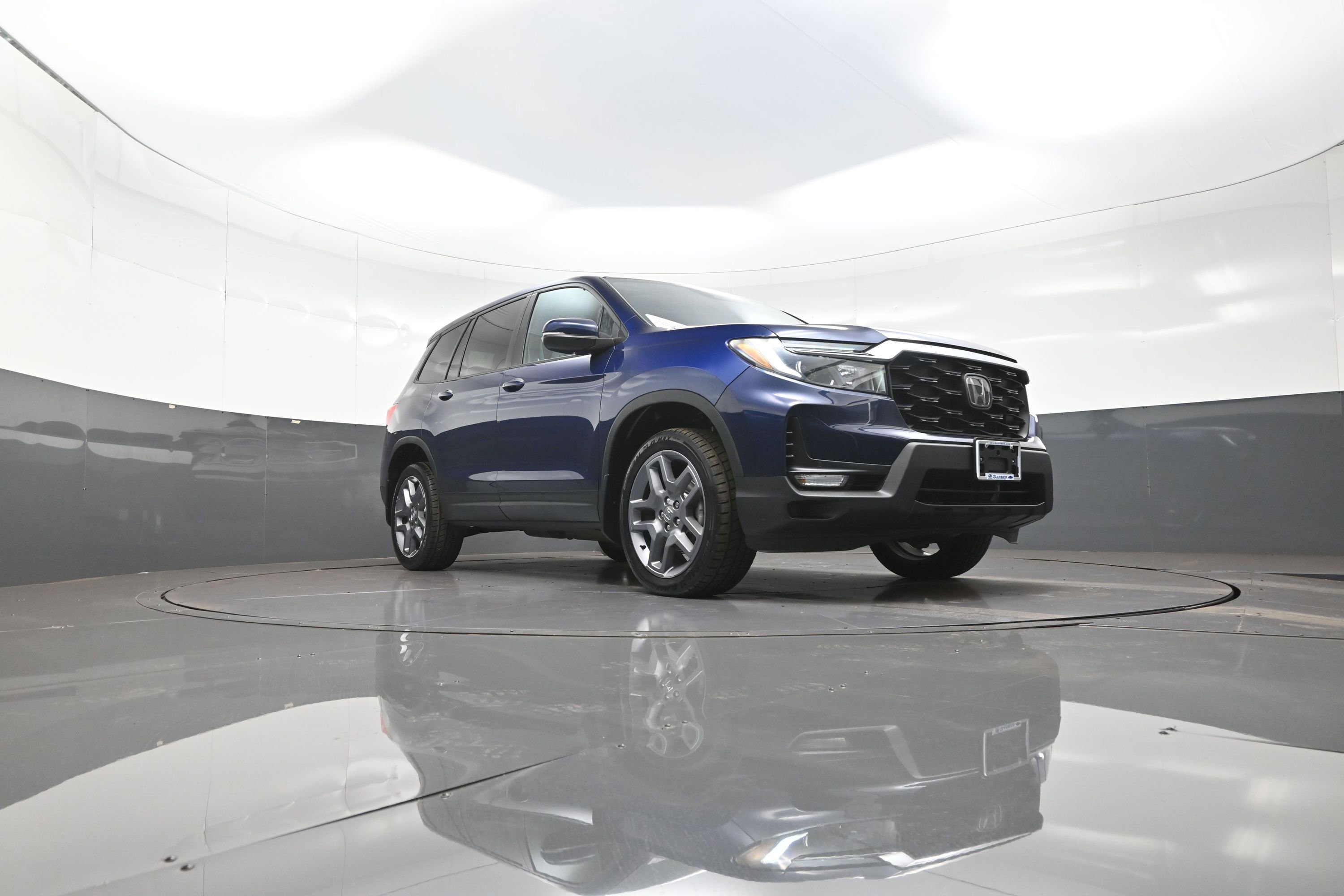 Used 2023 Honda Passport EX-L image 9