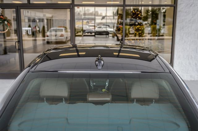 Used 2018 Jaguar XF S image 10