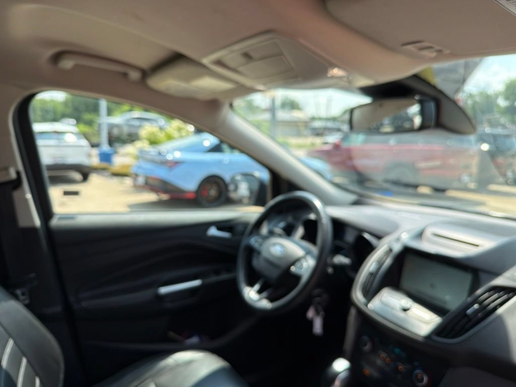 Used 2018 Ford Escape SEL w/ Ford Safe & Smart Package AWD/4WD image 13