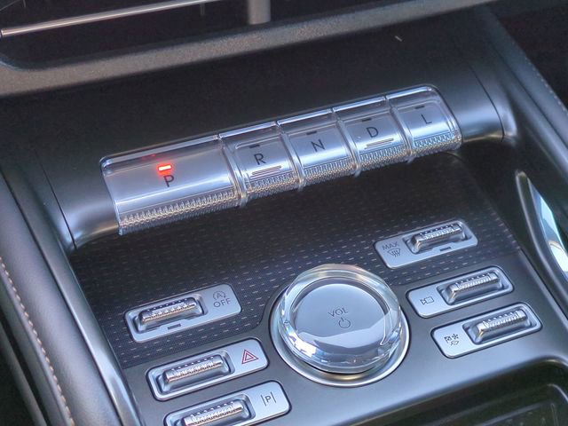 Used 2024 Lincoln Nautilus Reserve w/ Equipment Group 202A image 20