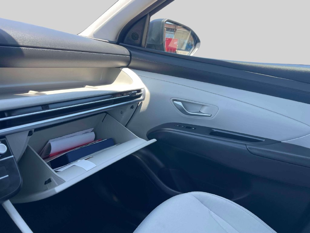 Certified 2025 Hyundai Tucson SE AWD/4WD image 31
