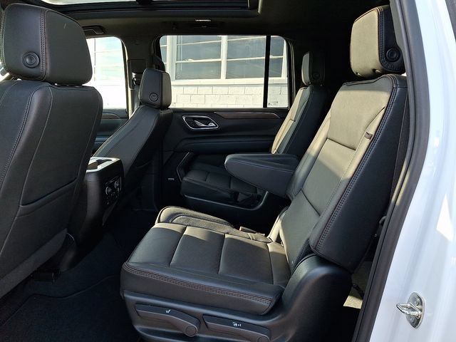Certified 2023 Chevrolet Suburban High Country AWD/4WD image 10