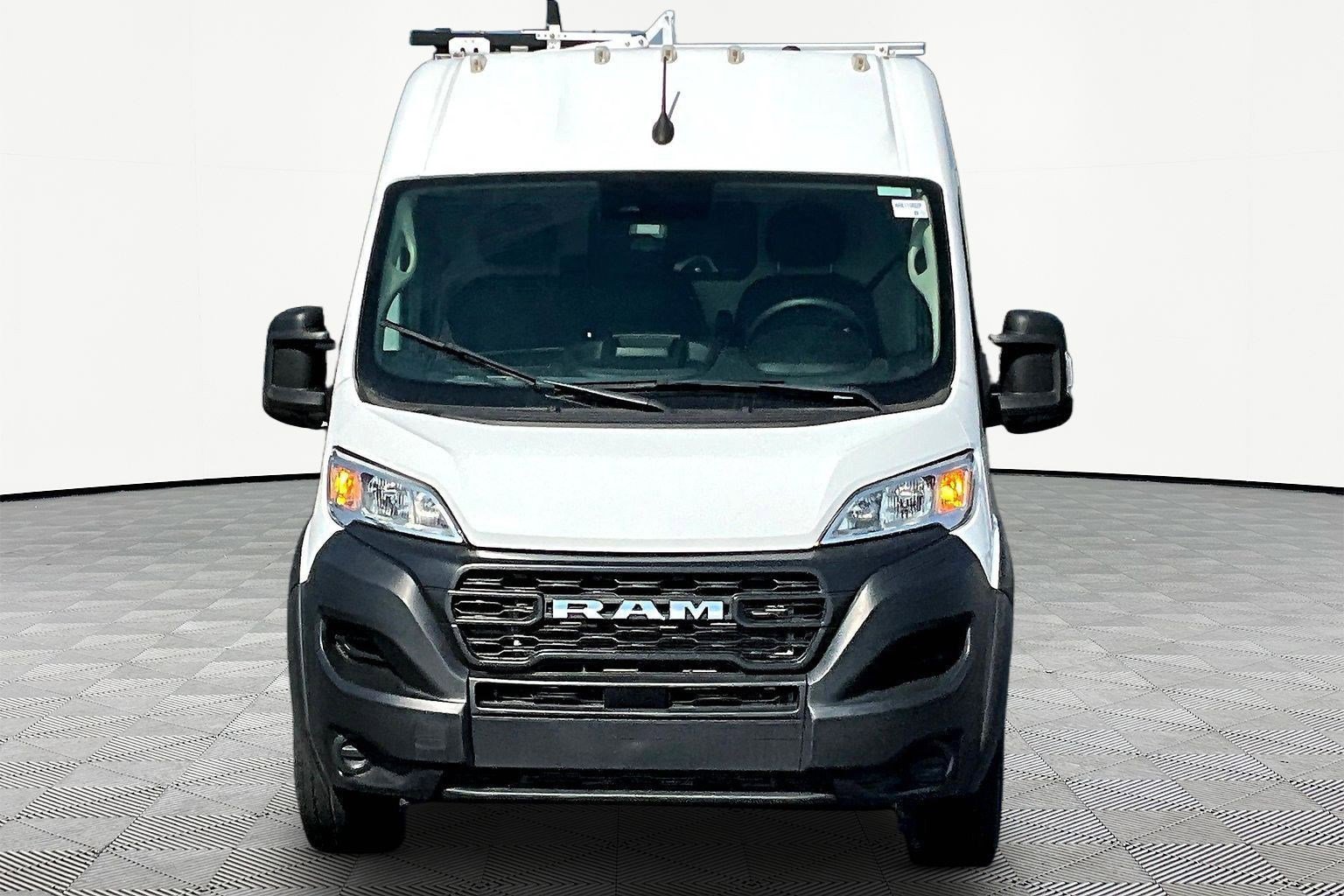 Used 2024 RAM ProMaster 2500 FWD image 2