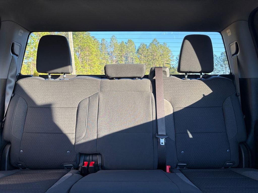 Used 2025 Chevrolet Silverado 1500 Custom image 7