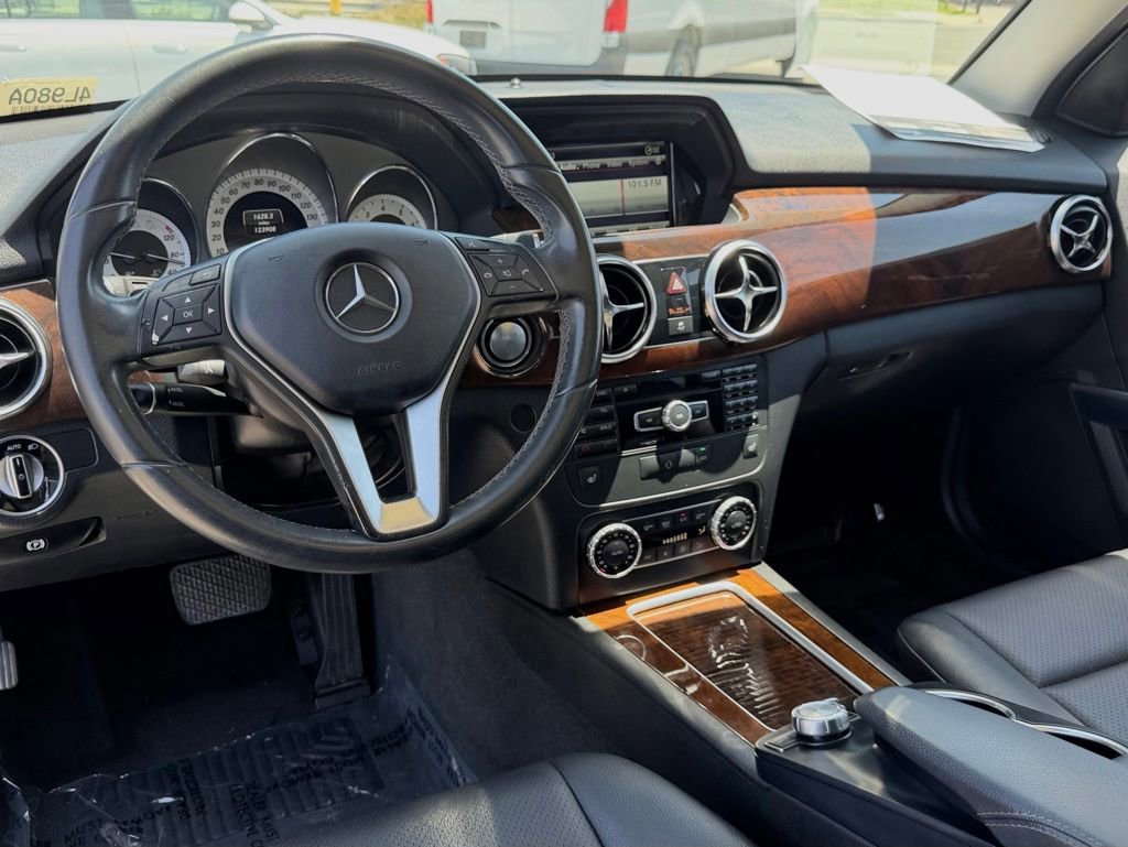 Used 2015 Mercedes-Benz GLK 350 2WD image 28