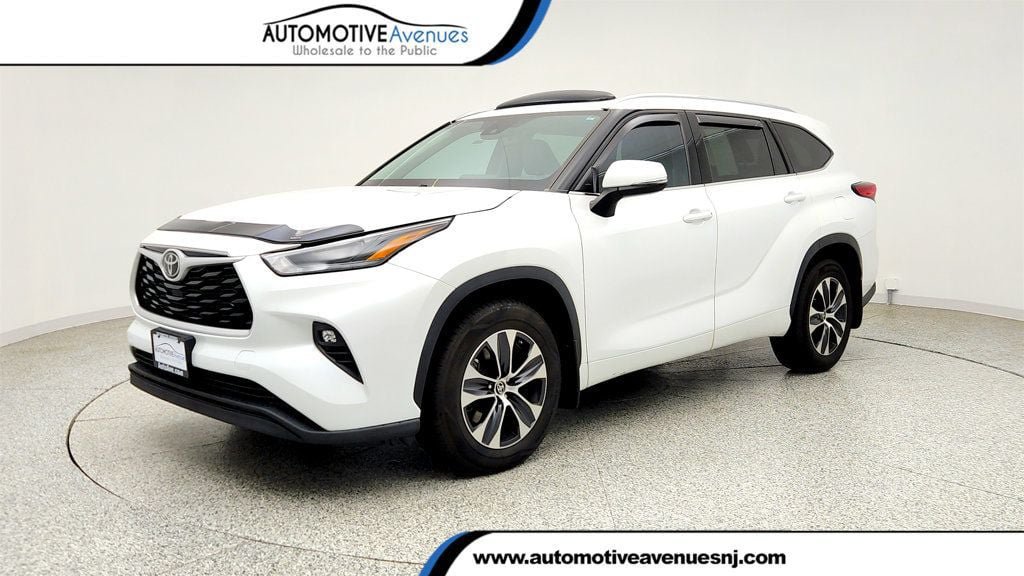 Used 2022 Toyota Highlander XLE