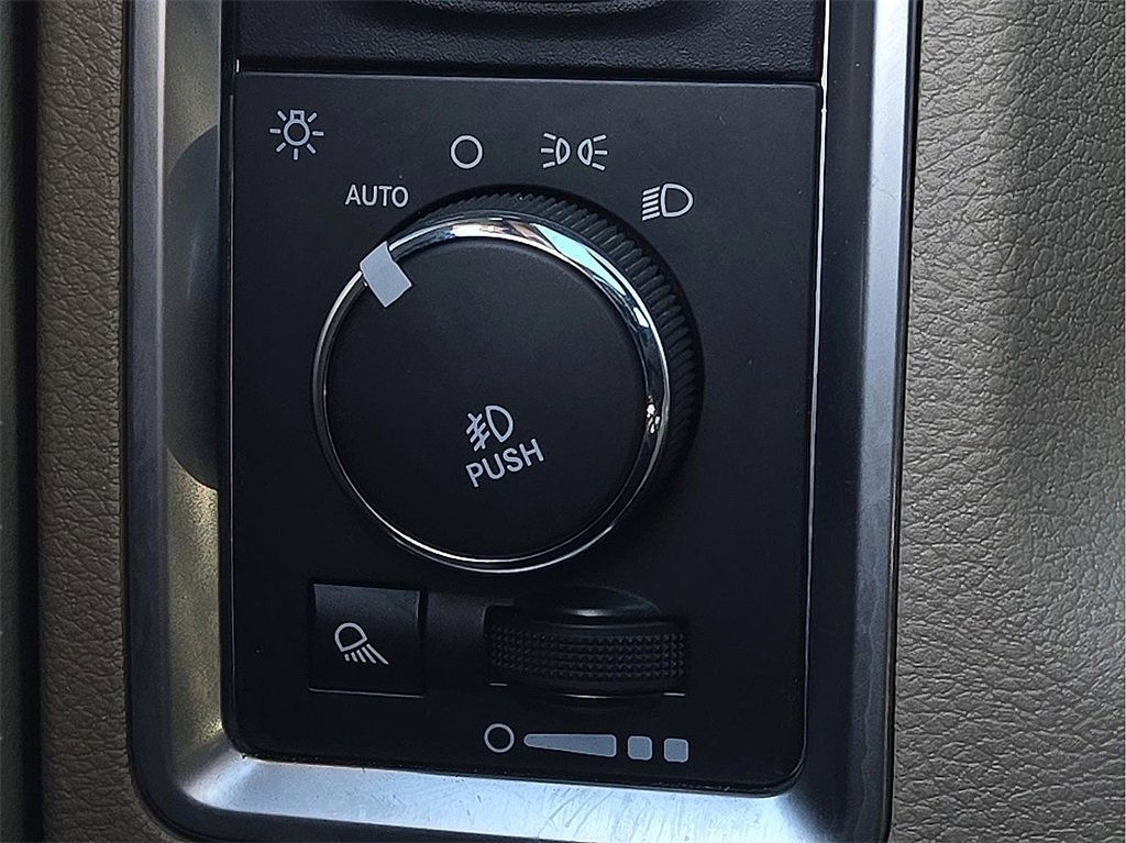 Used 2014 RAM 1500 Big Horn image 16