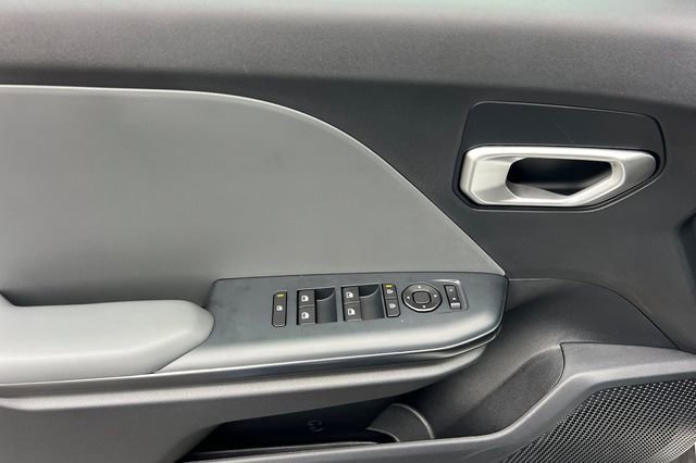 New 2025 Kia K4 LX image 12
