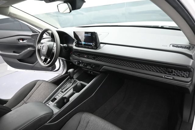 Used 2025 Honda Accord LX image 14