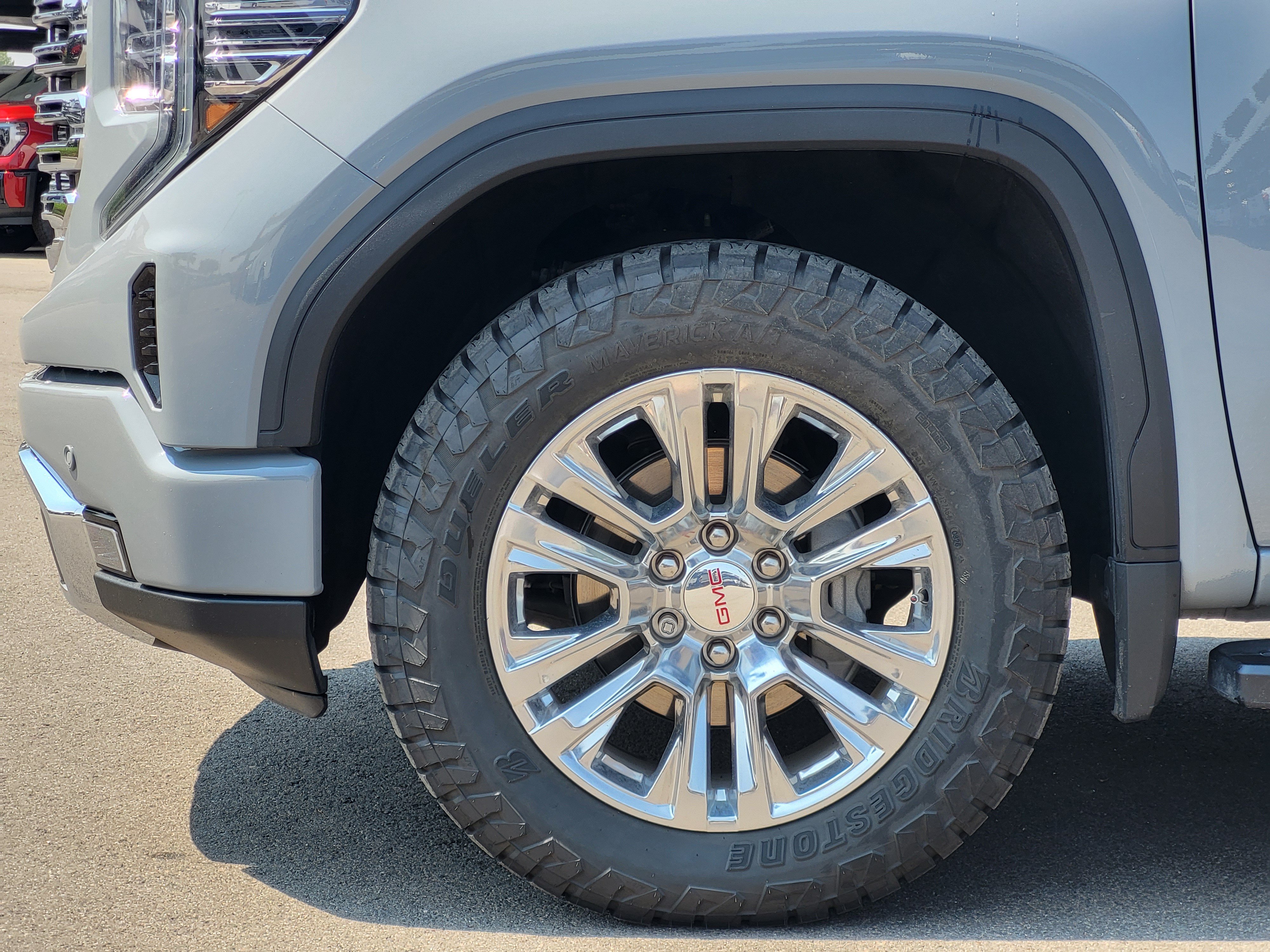Used 2025 GMC Sierra 1500 Denali AWD/4WD image 9