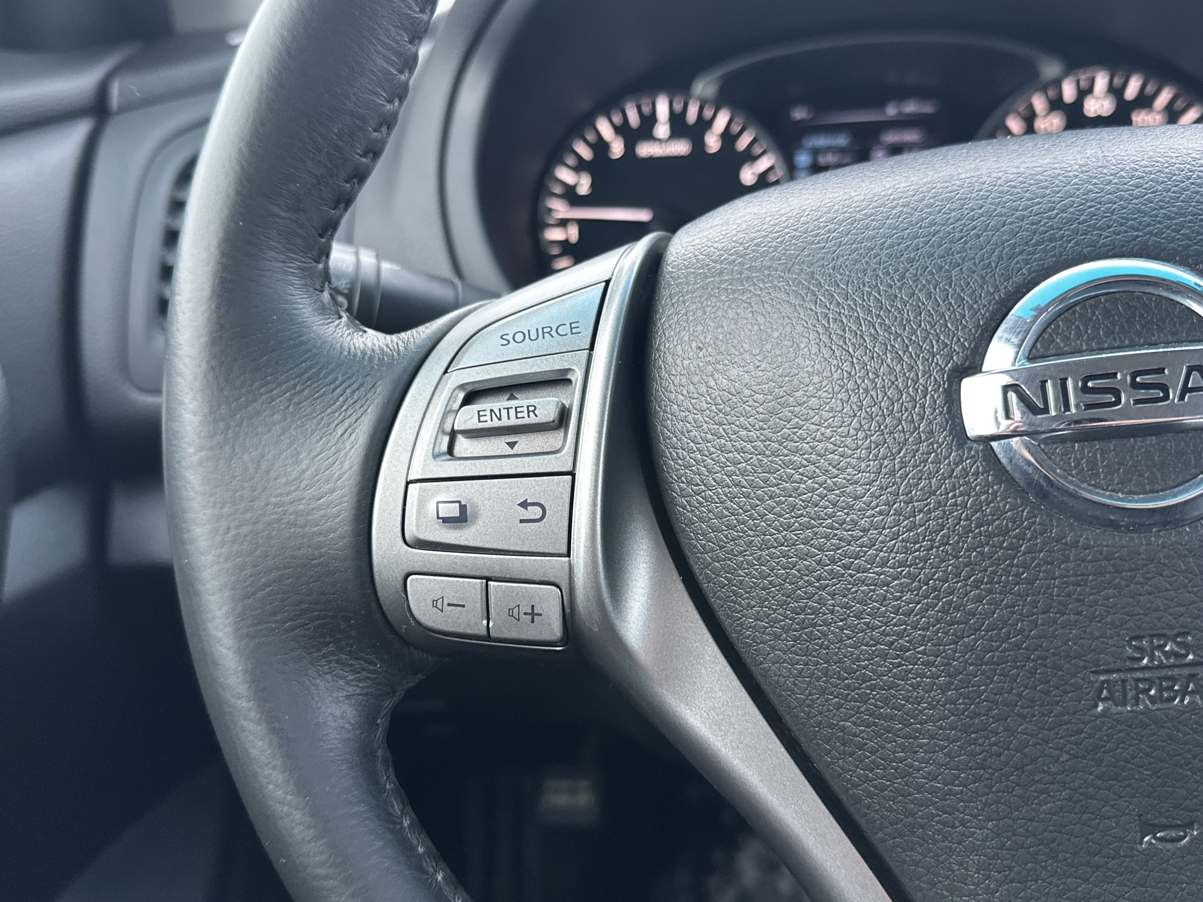 Used 2015 Nissan Altima 2.5 SV image 21