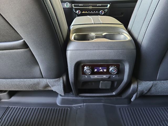 New 2026 Chevrolet Traverse RS w/ LPO, Floor Liner Package image 25