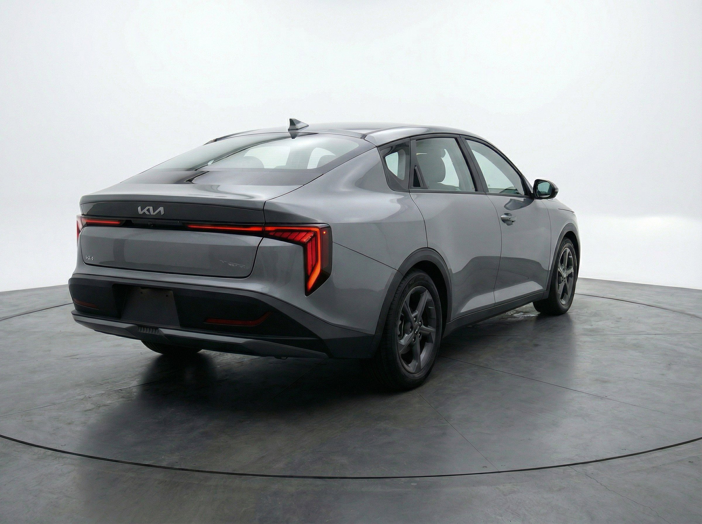 Used 2025 Kia K4 LXS FWD image 9