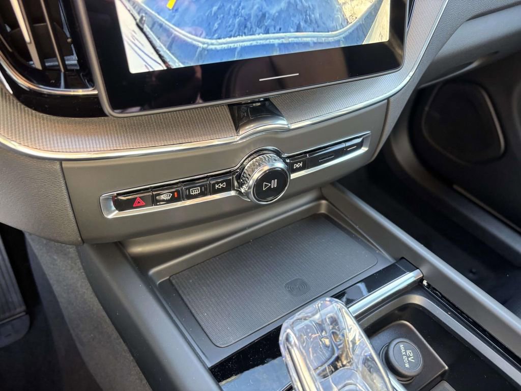 New 2026 Volvo XC60 T8 Ultra w/ Protection Package Premier image 21