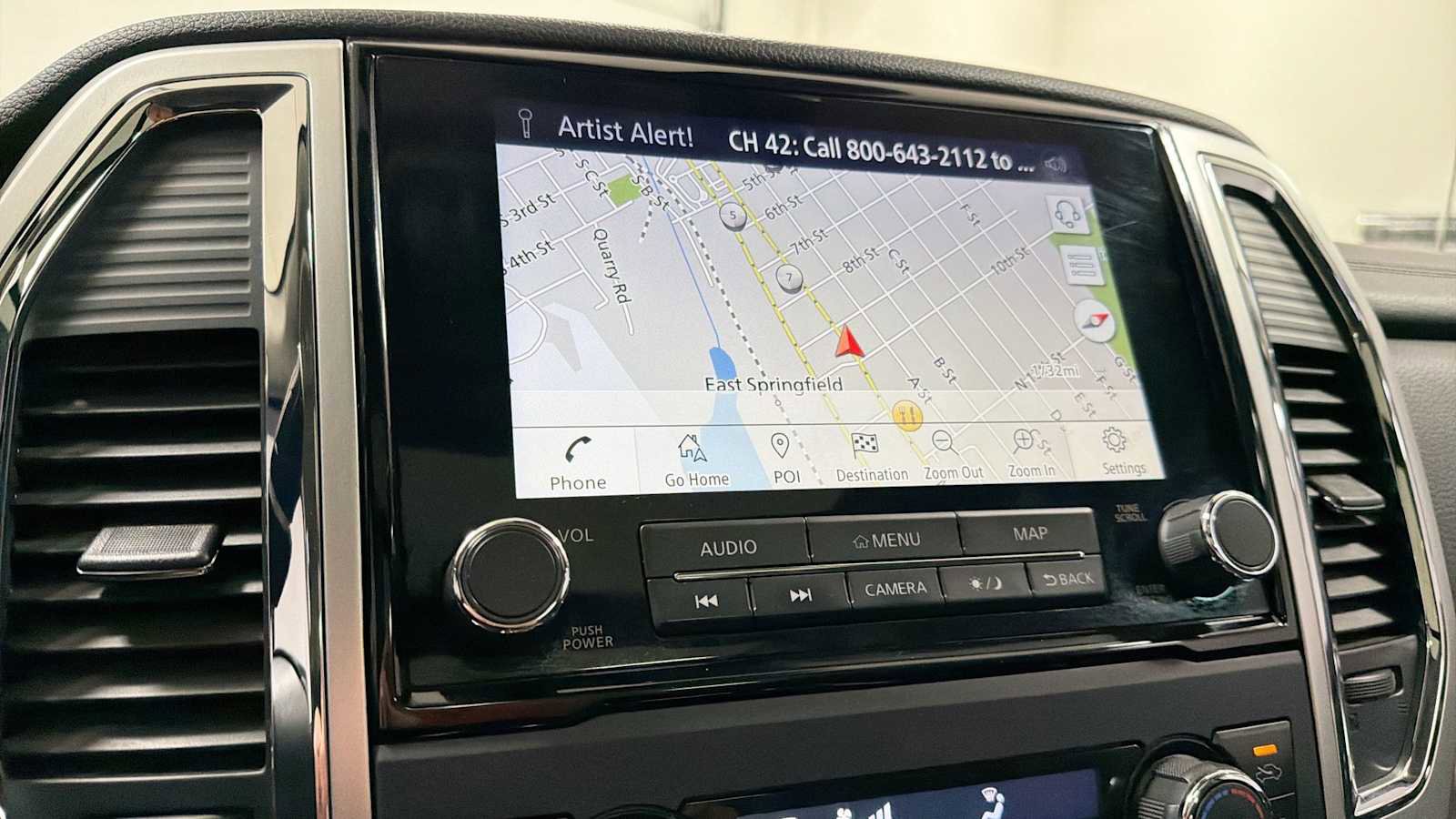 Used 2020 Nissan Titan SL w/ Moonroof Package AWD/4WD image 20