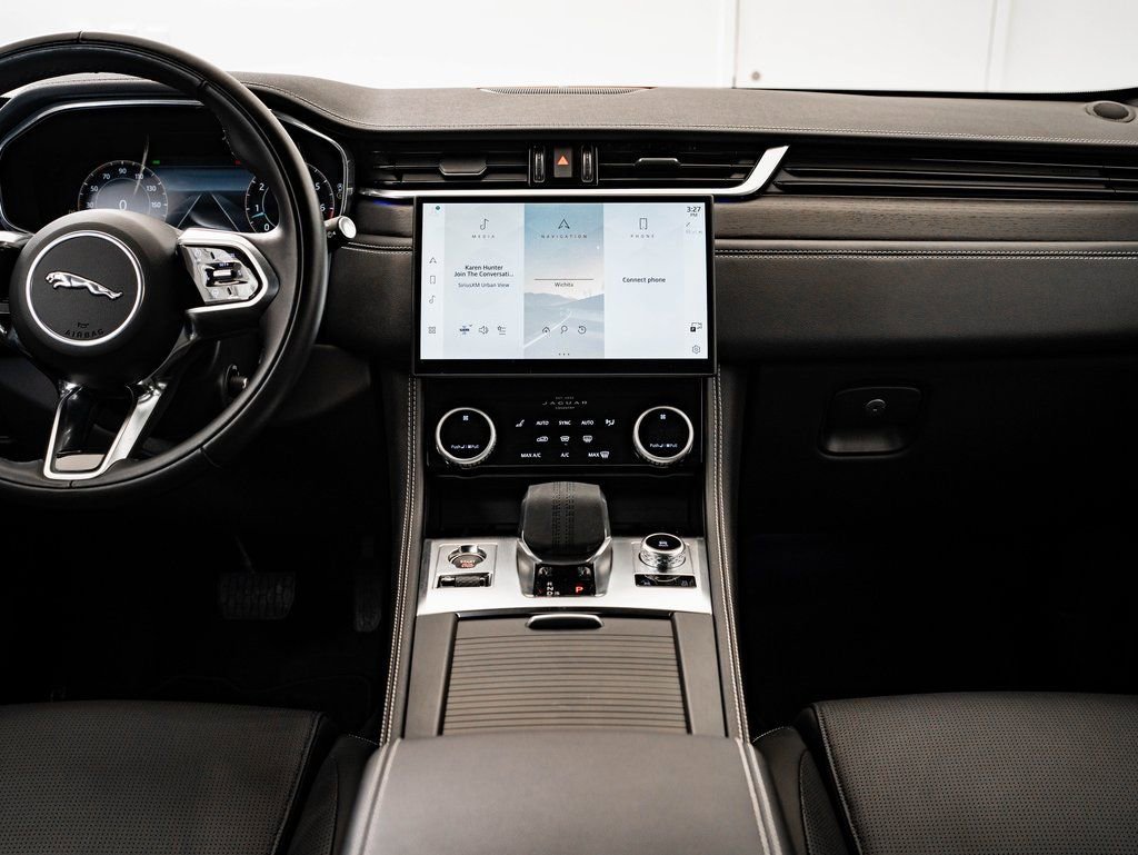 Used 2025 Jaguar F-PACE R-Dynamic S image 34