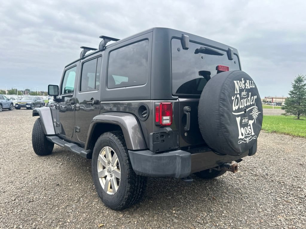 Used 2016 Jeep Wrangler Unlimited Sahara w/ Dual Top Group AWD/4WD image 8