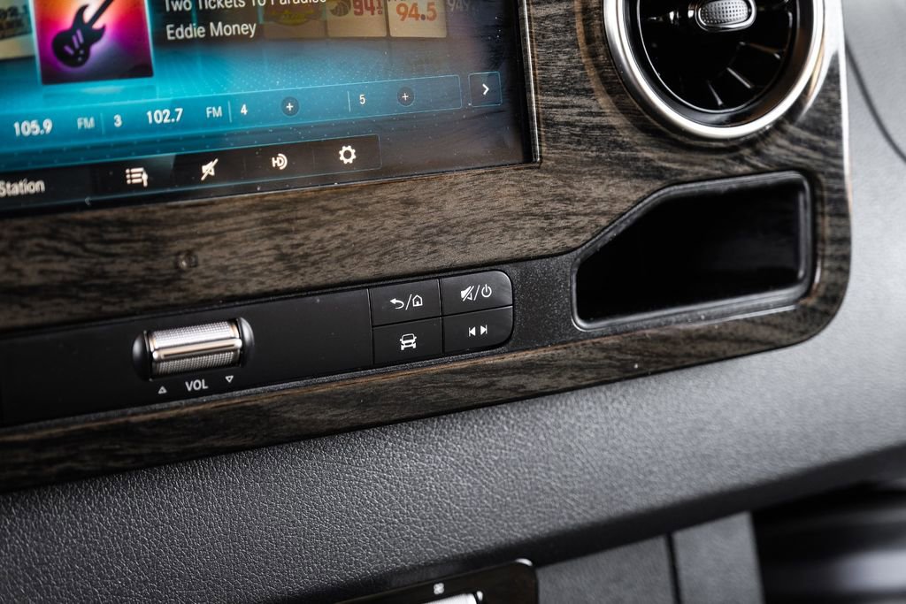 Used 2020 Mercedes-Benz Sprinter 3500 w/ Windows All Around Package image 25