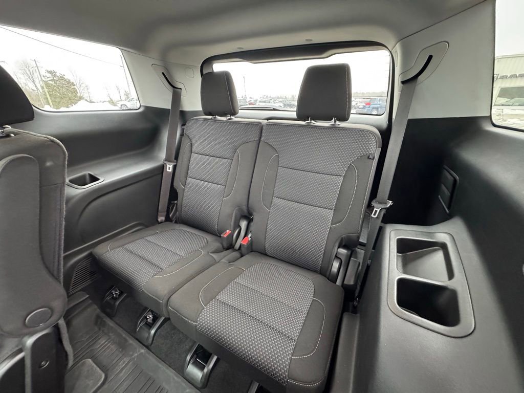 Used 2023 GMC Acadia SLE w/ Driver Convenience Package image 14