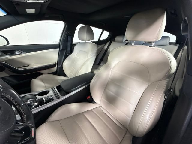 Used 2018 Kia Stinger GT2 AWD/4WD image 16