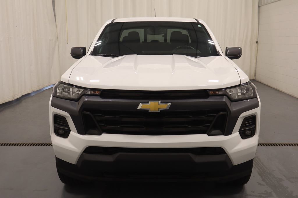 Used 2023 Chevrolet Colorado LT w/ LT Convenience Package II AWD/4WD image 4