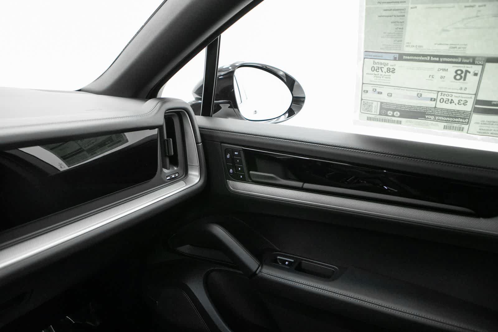 New 2026 Porsche Cayenne S AWD/4WD image 31