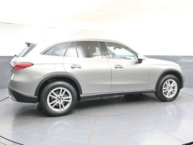 Used 2023 Mercedes-Benz GLC 300 4MATIC image 6